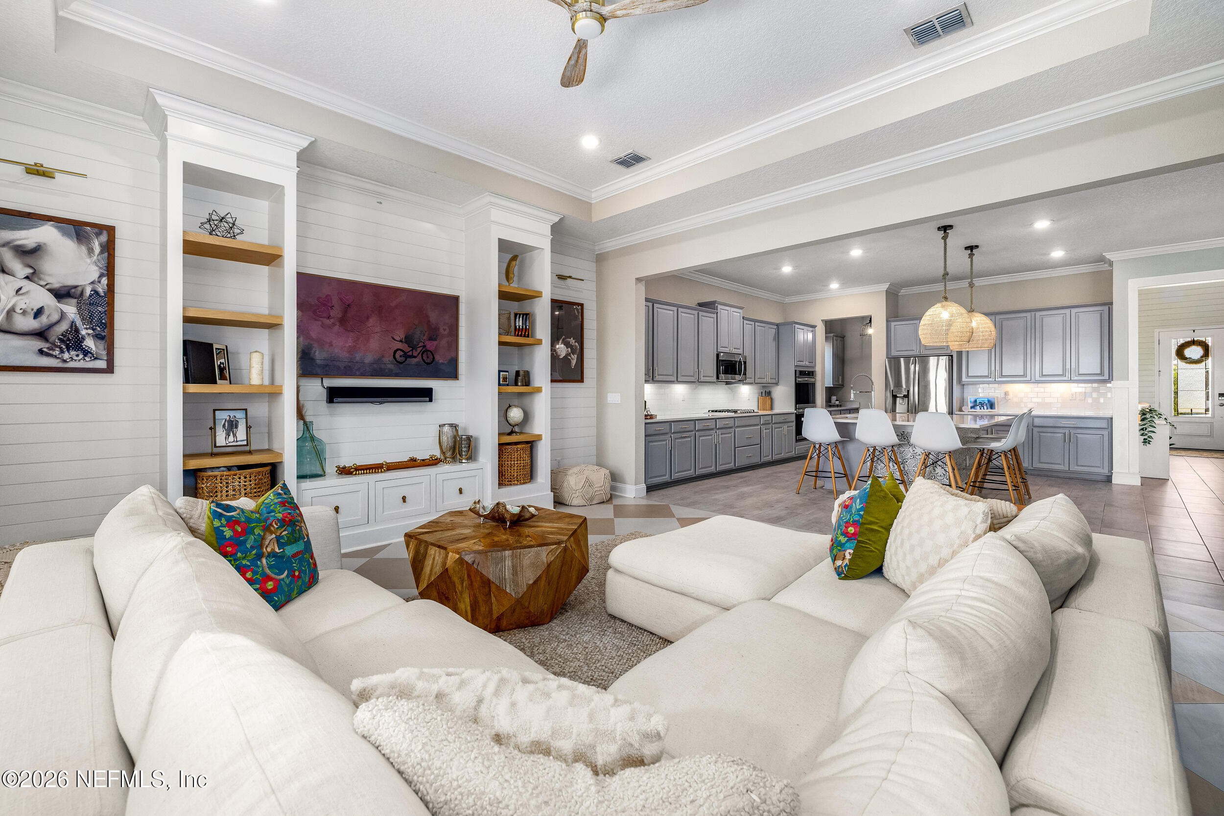 Custom listing website